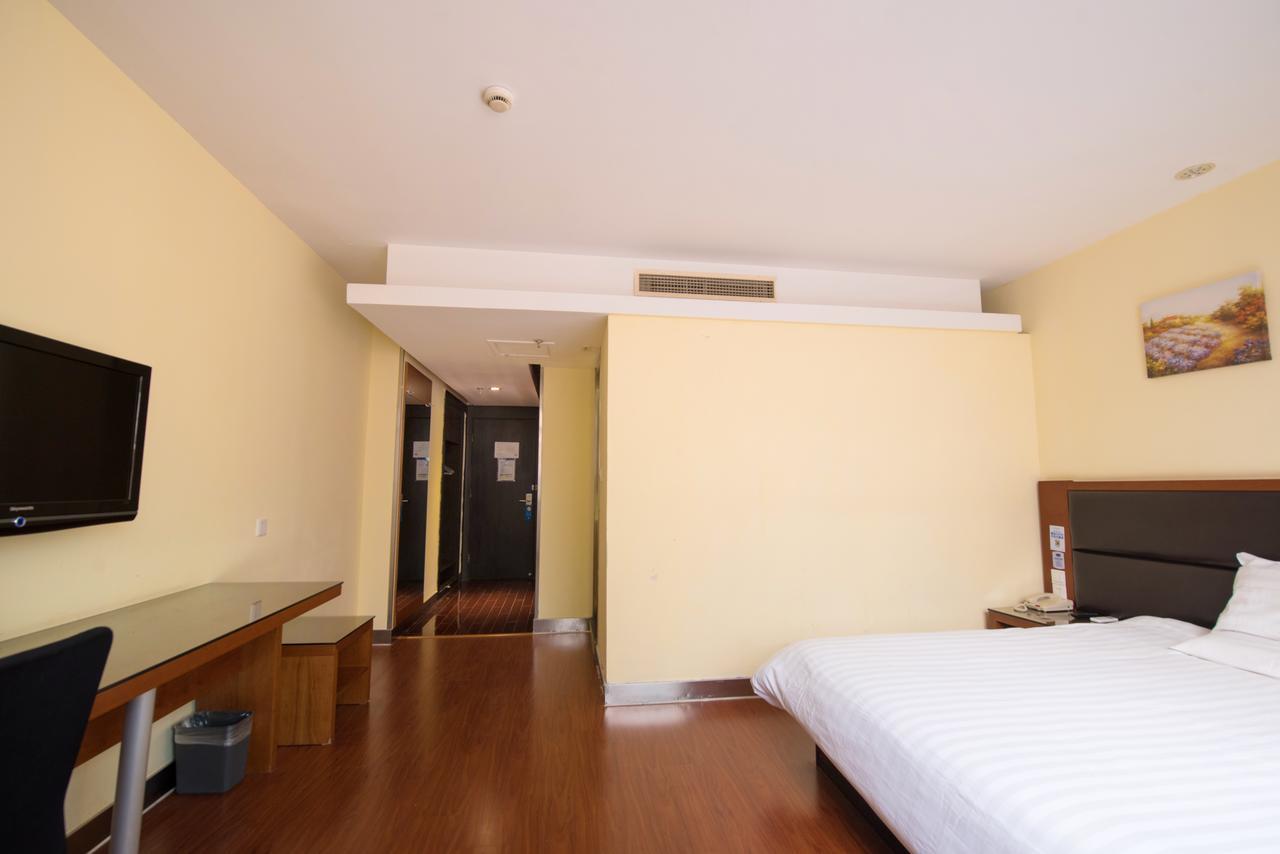 Hanting Express Shanghai Lujiazui Minsheng Road מראה חיצוני תמונה