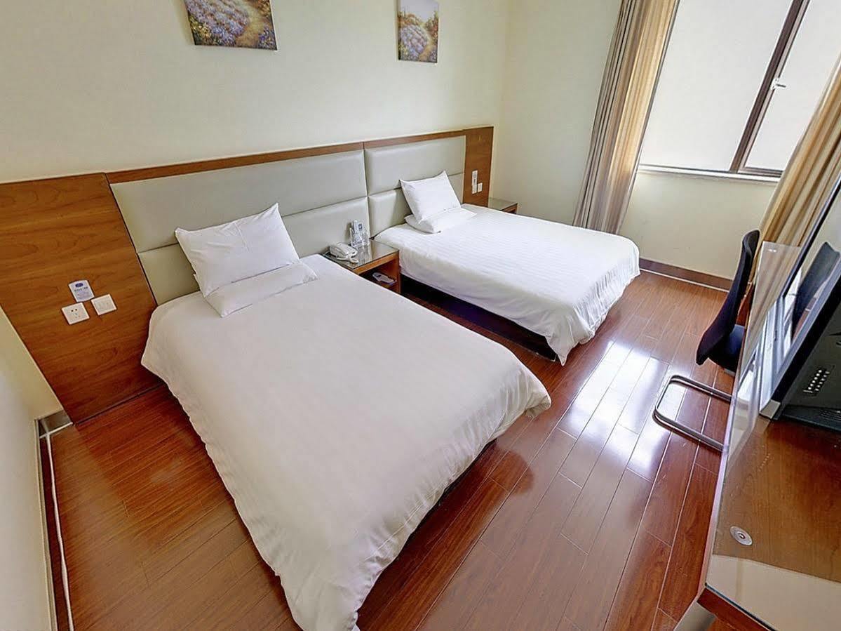 Hanting Express Shanghai Lujiazui Minsheng Road מראה חיצוני תמונה