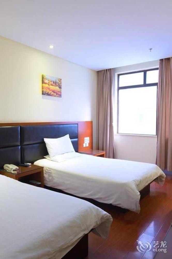 Hanting Express Shanghai Lujiazui Minsheng Road מראה חיצוני תמונה